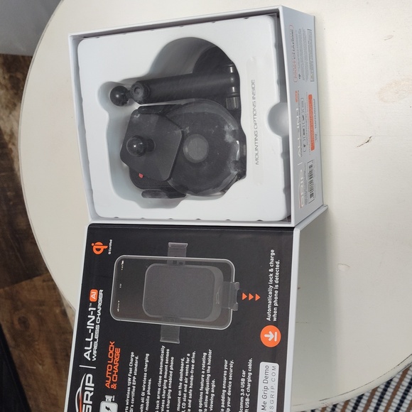 Wireless Phone Charger - Picture 7 of 7